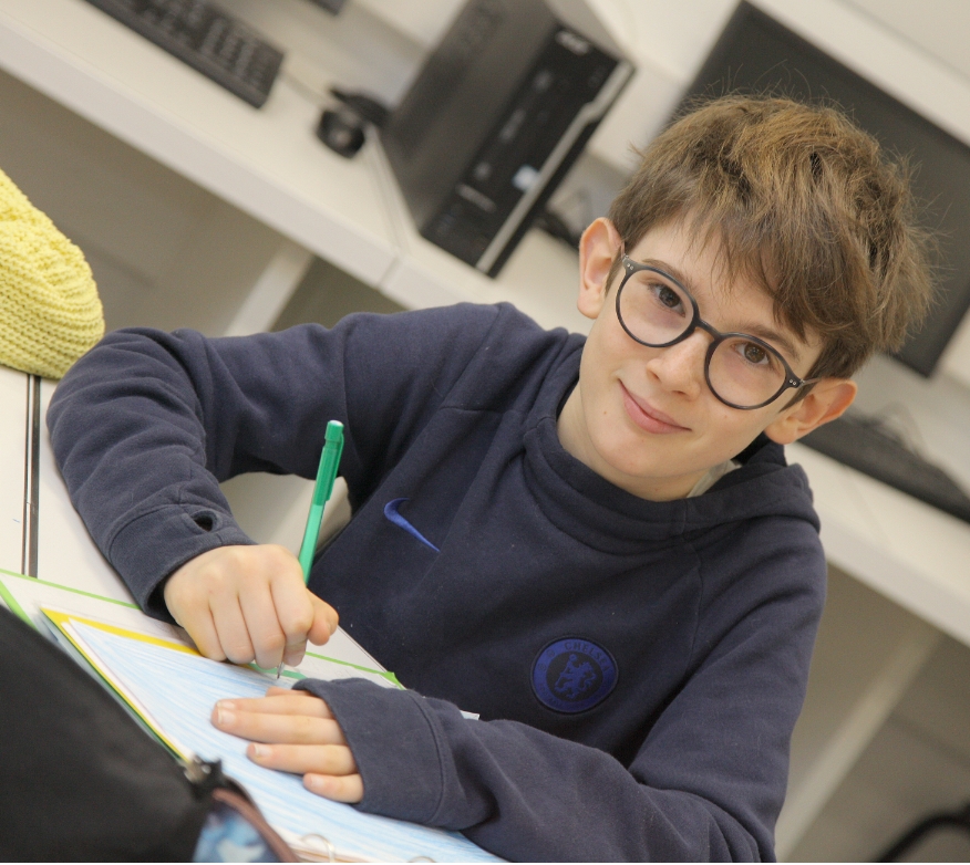 EXPOSITION DE PORTRAITS D'ELEVES